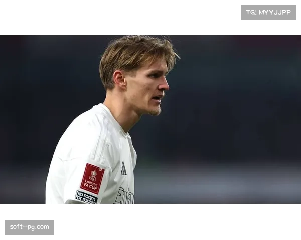 巴塞罗那考虑购入厄德高,球队中场配置有望升级 巴塞罗那考虑购入厄德高,球队中场配置有望升级